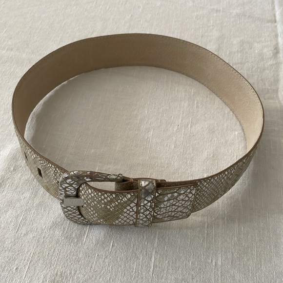 White House Black Market New Shiny Ladies Belt Size XS - Picture 2 of 7